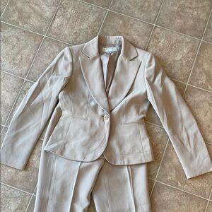 Tahari Cream Women's Blazer Suit